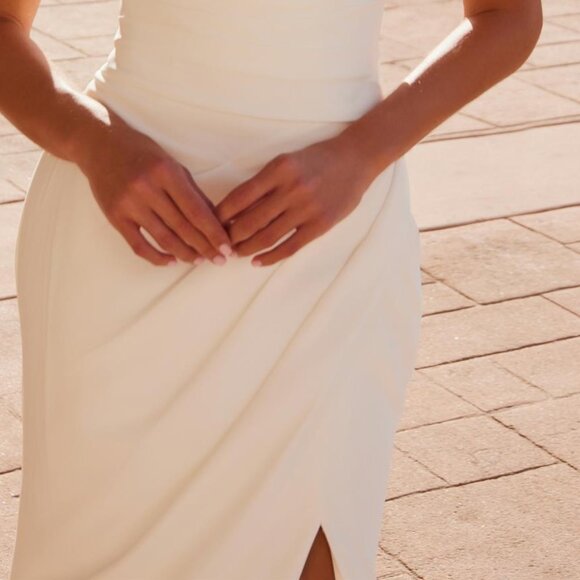 NEW OFF WHITE STRAPLESS SEATH DRESS W/ STRAIGHT ACROSS NECK & TRAIN NX JW1031 - Picture 7 of 12